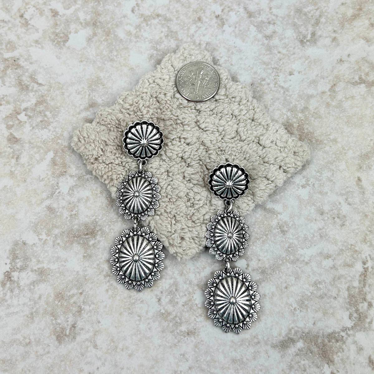 ER221115-02-SILVER 3 Silver flower concho dangle Earrings