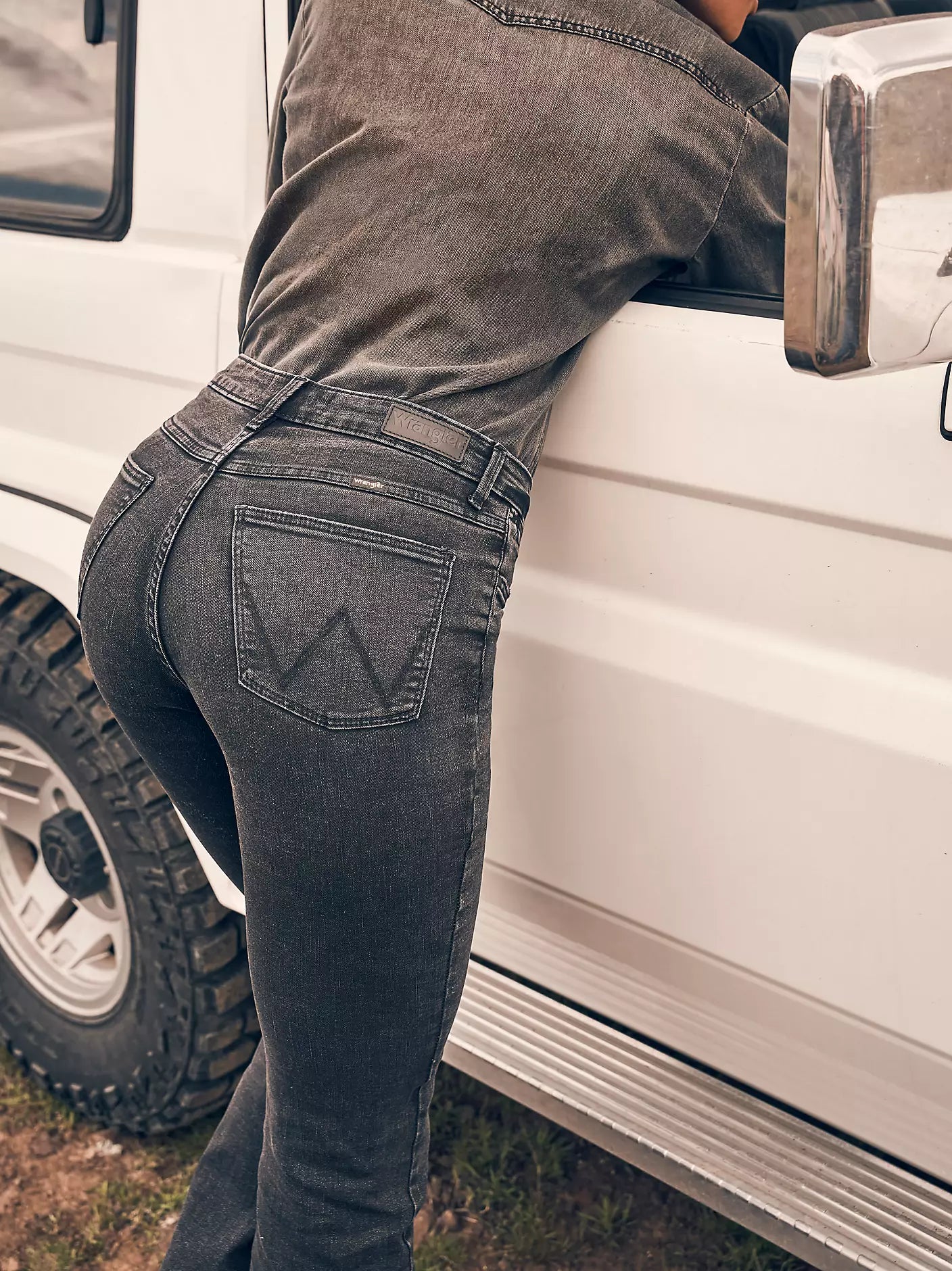 Women's Wrangler® Fierce Flare Jean-Black