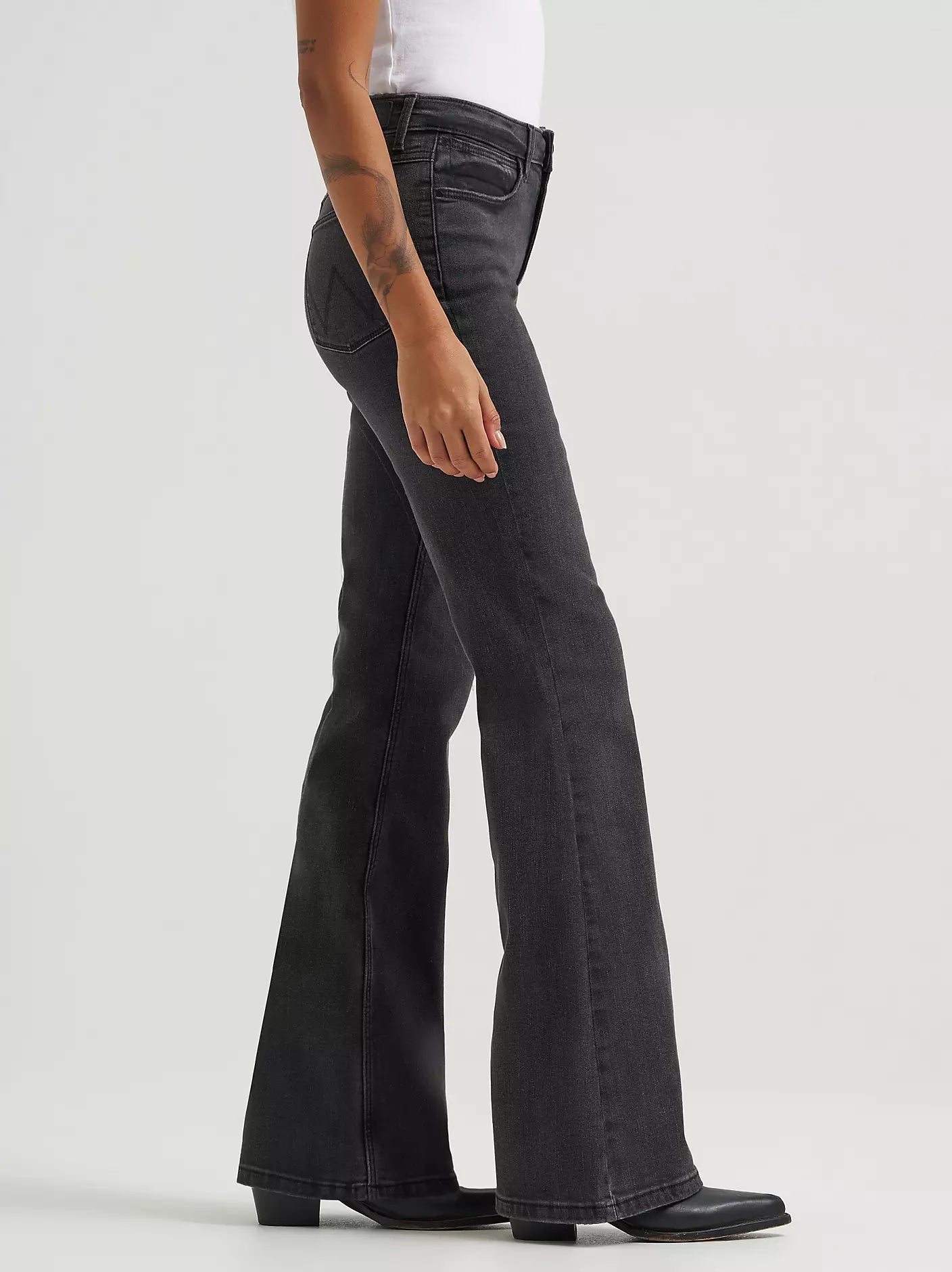 Women's Wrangler® Fierce Flare Jean-Black