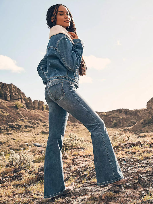 Women's Wrangler Bespoke High Rise Flare Jean