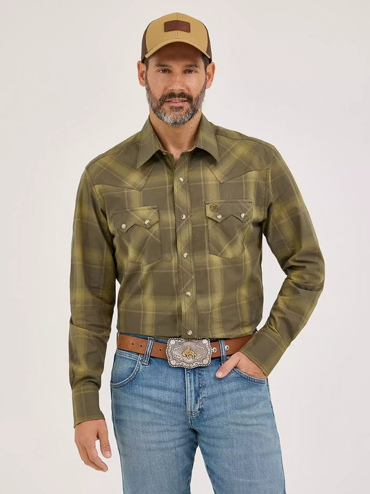 Men's Wrangler Retro® Long Sleeve Sawtooth Snap Pocket Western Shirt