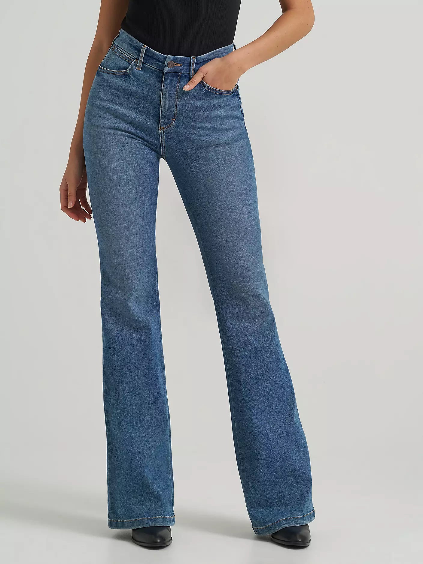 Women's Wrangler Bespoke High Rise Flare Jean