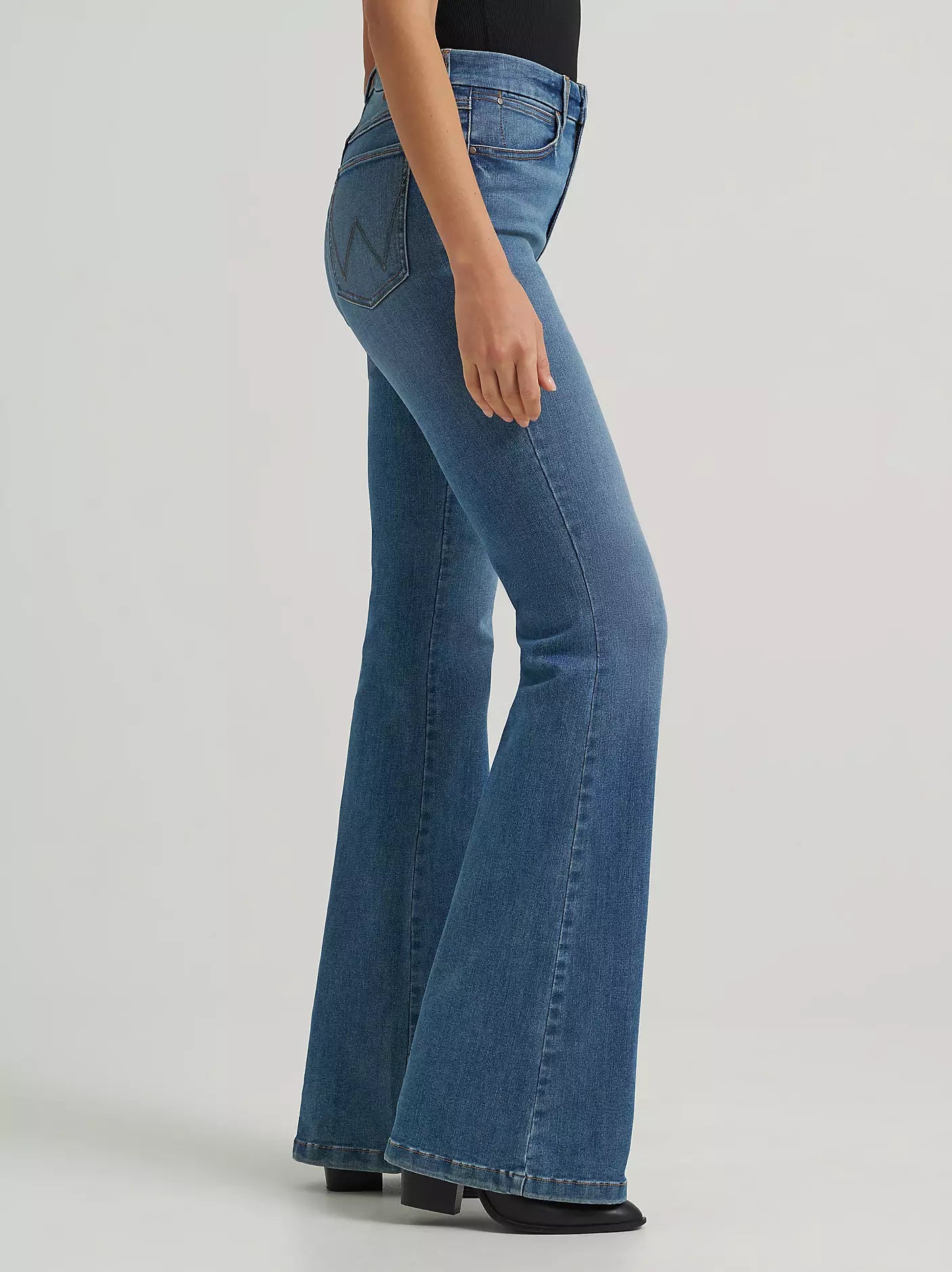 Women's Wrangler Bespoke High Rise Flare Jean