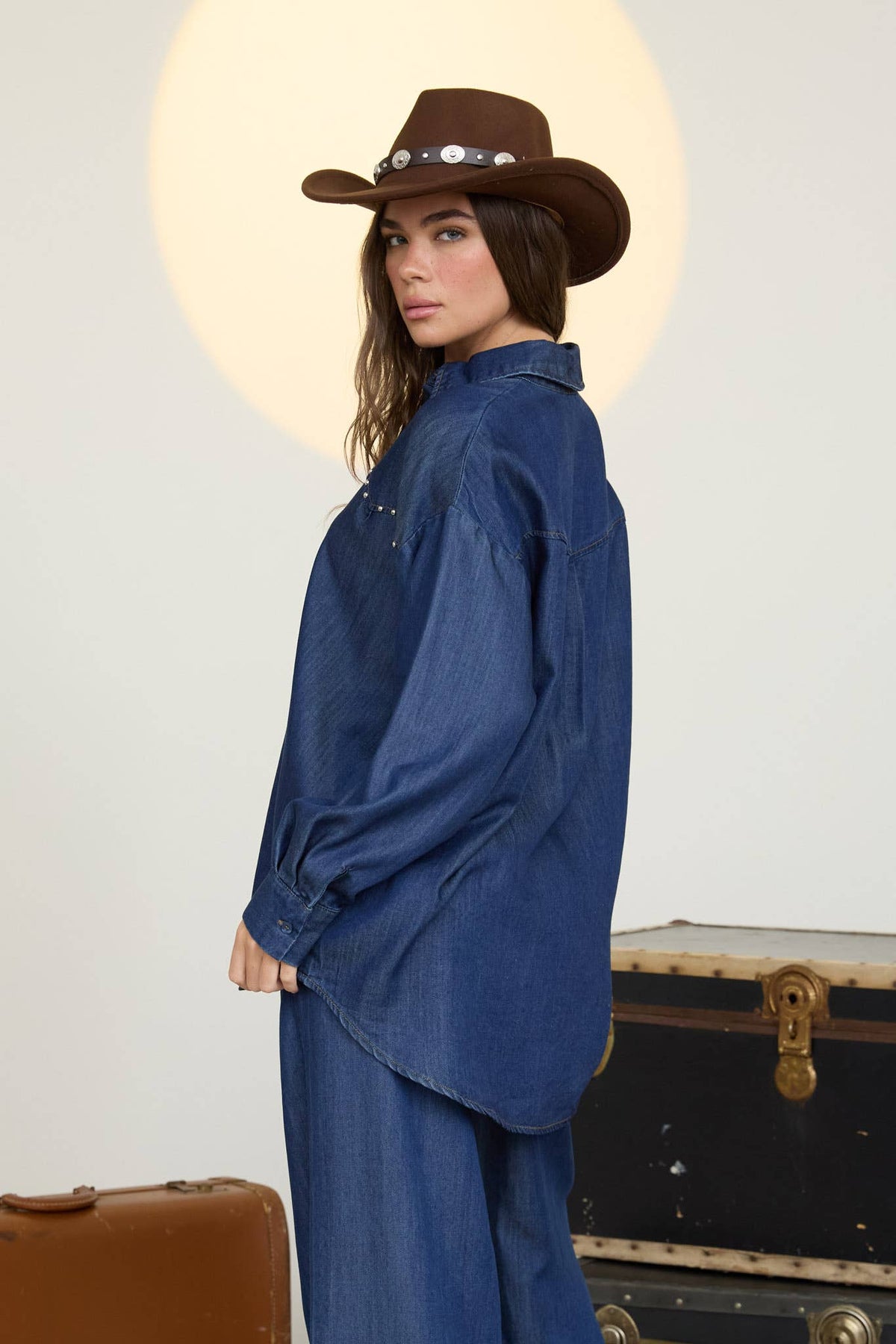 COLLARED BUTTON DOWN STUD DETAIL DENIM SHIRT