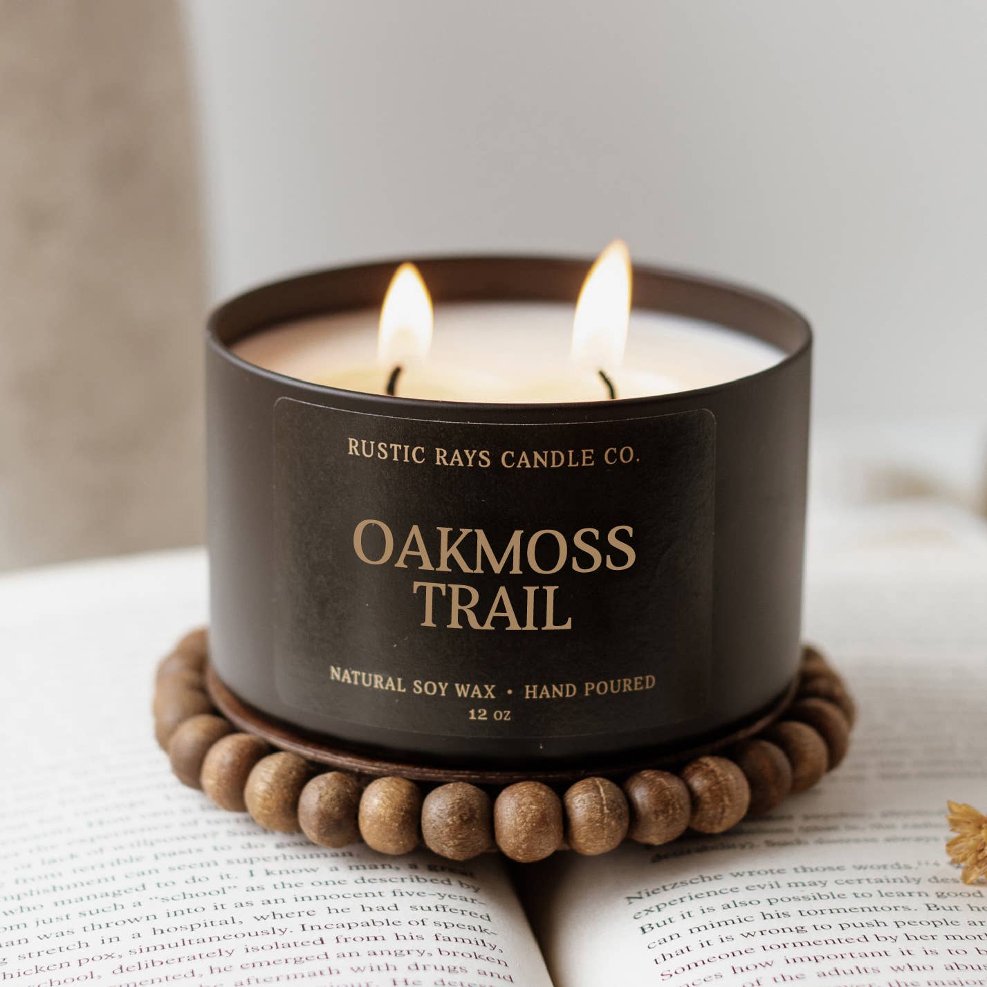 Oakmoss Trail 12 oz Soy Candle - Earthy Home Decor & Gifts