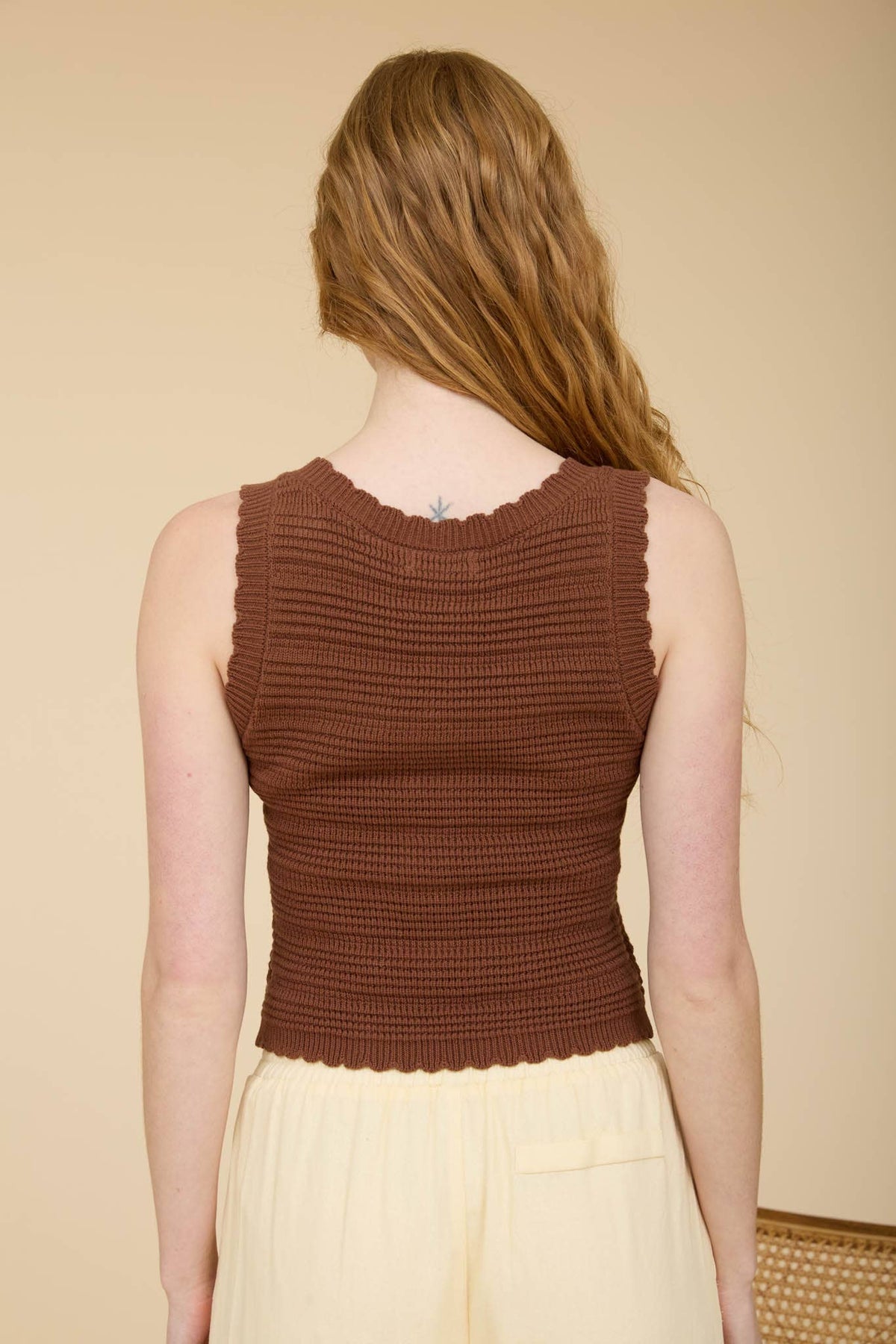 CROCHET KNIT BUTTON DOWN SCALLOPED KNIT VEST