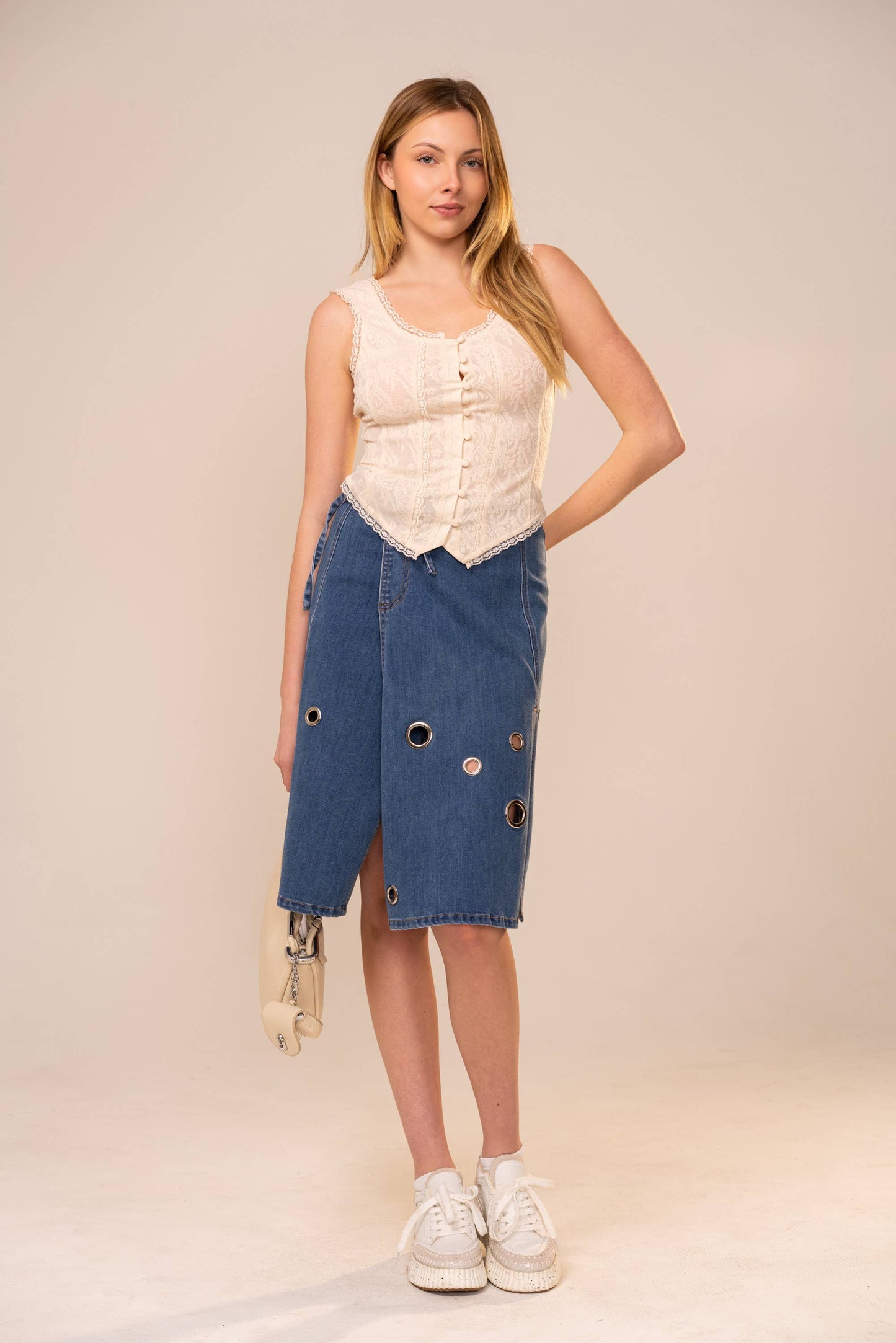 95847T Lace Button Front Corset Top