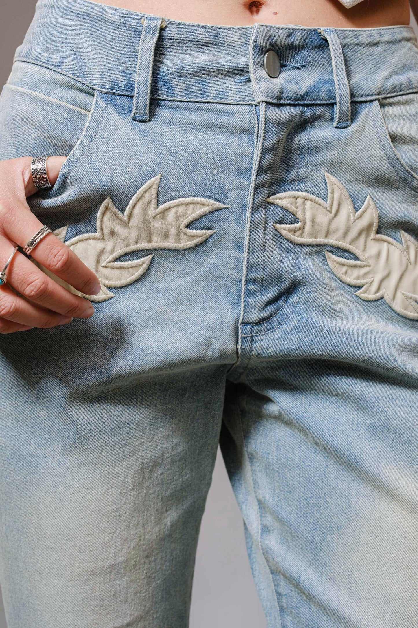 23425P - Western Contrast Patch Denim Jeans