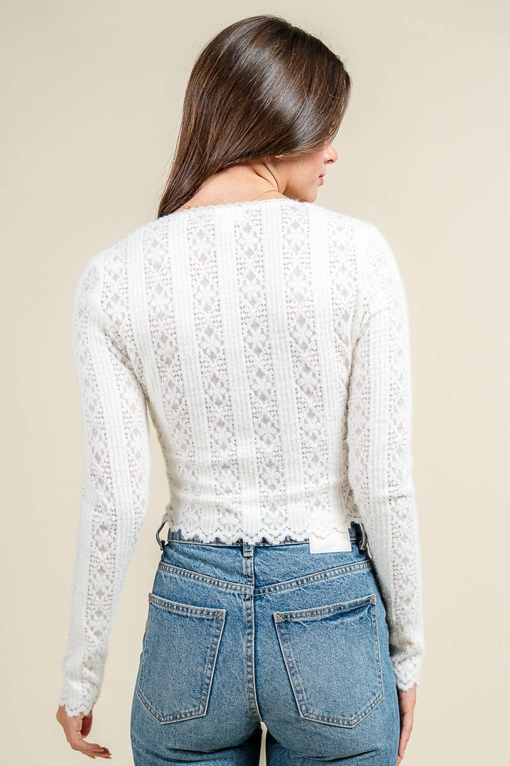 FITTED V- NECK LACE L/S TOP