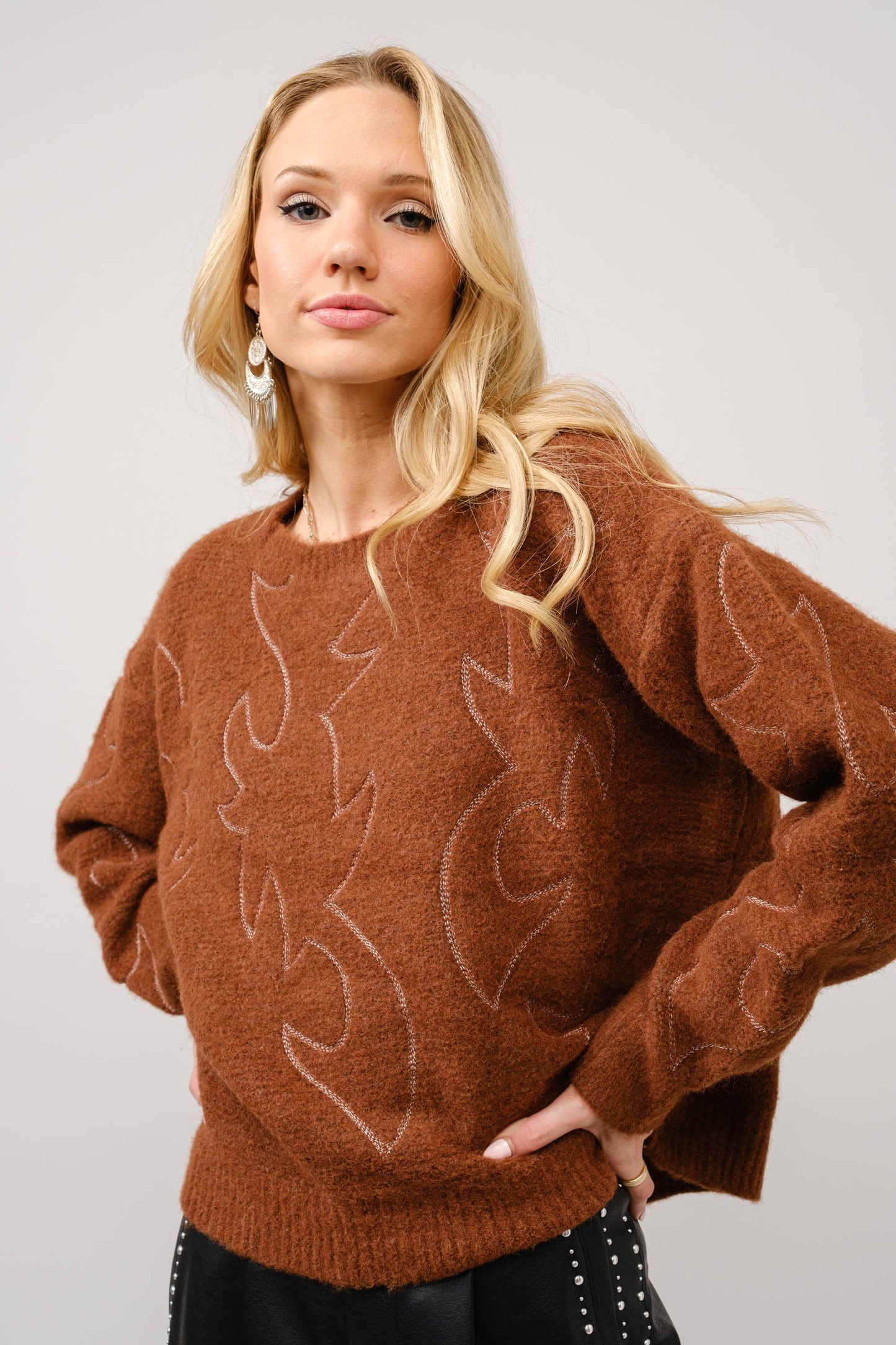 36332W - Western Boots Stitch Pattern Crew Neck Sweater