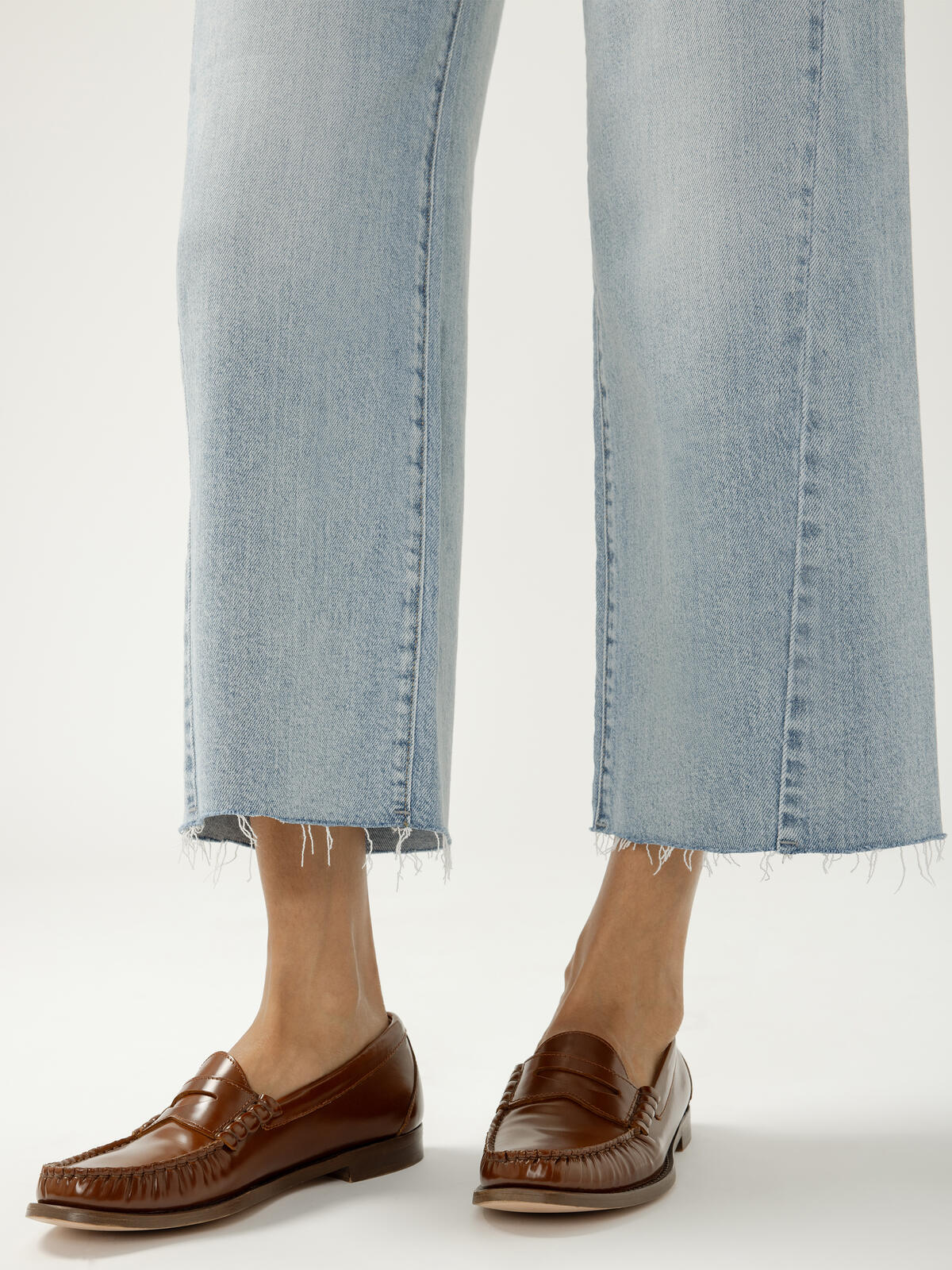Suki Mid Rise Cropped Wide Leg Jeans/West End
