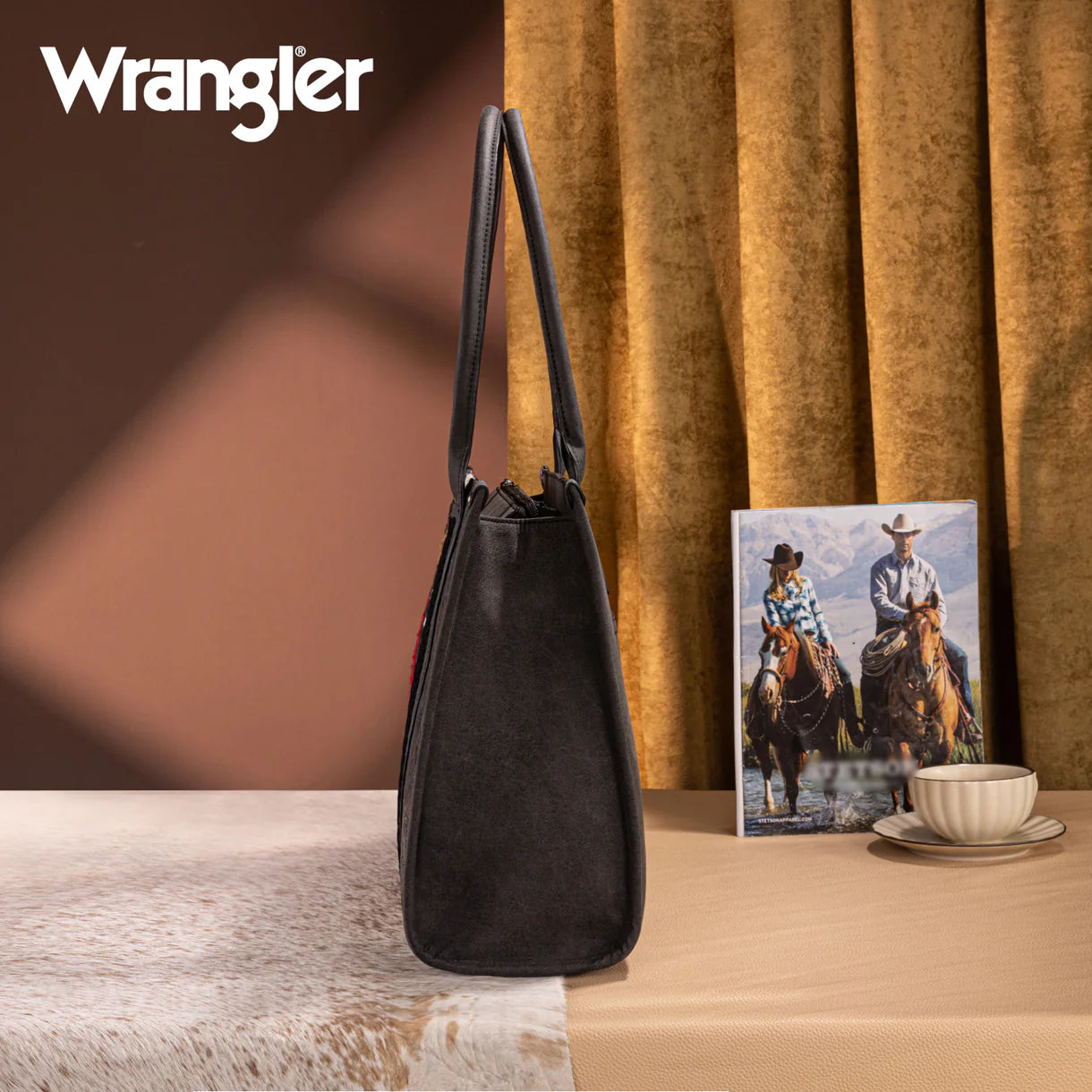 WG226G-8119 Wrangler Tooled Aztec Pattern Print Concealed Carry Large Tote - Black