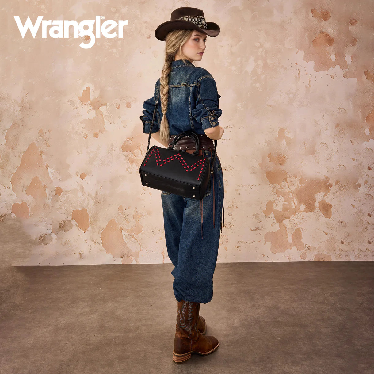 WG449-5112 Wrangler Stitch Detail Classic Barrel Satchel/Crossbody -Black