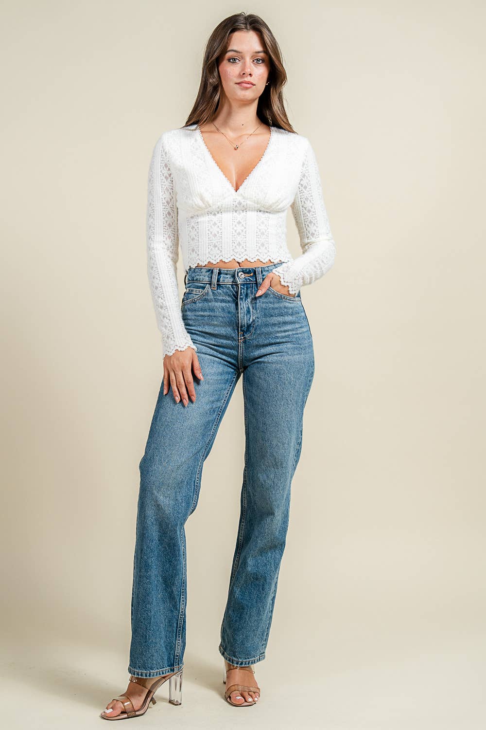 FITTED V- NECK LACE L/S TOP