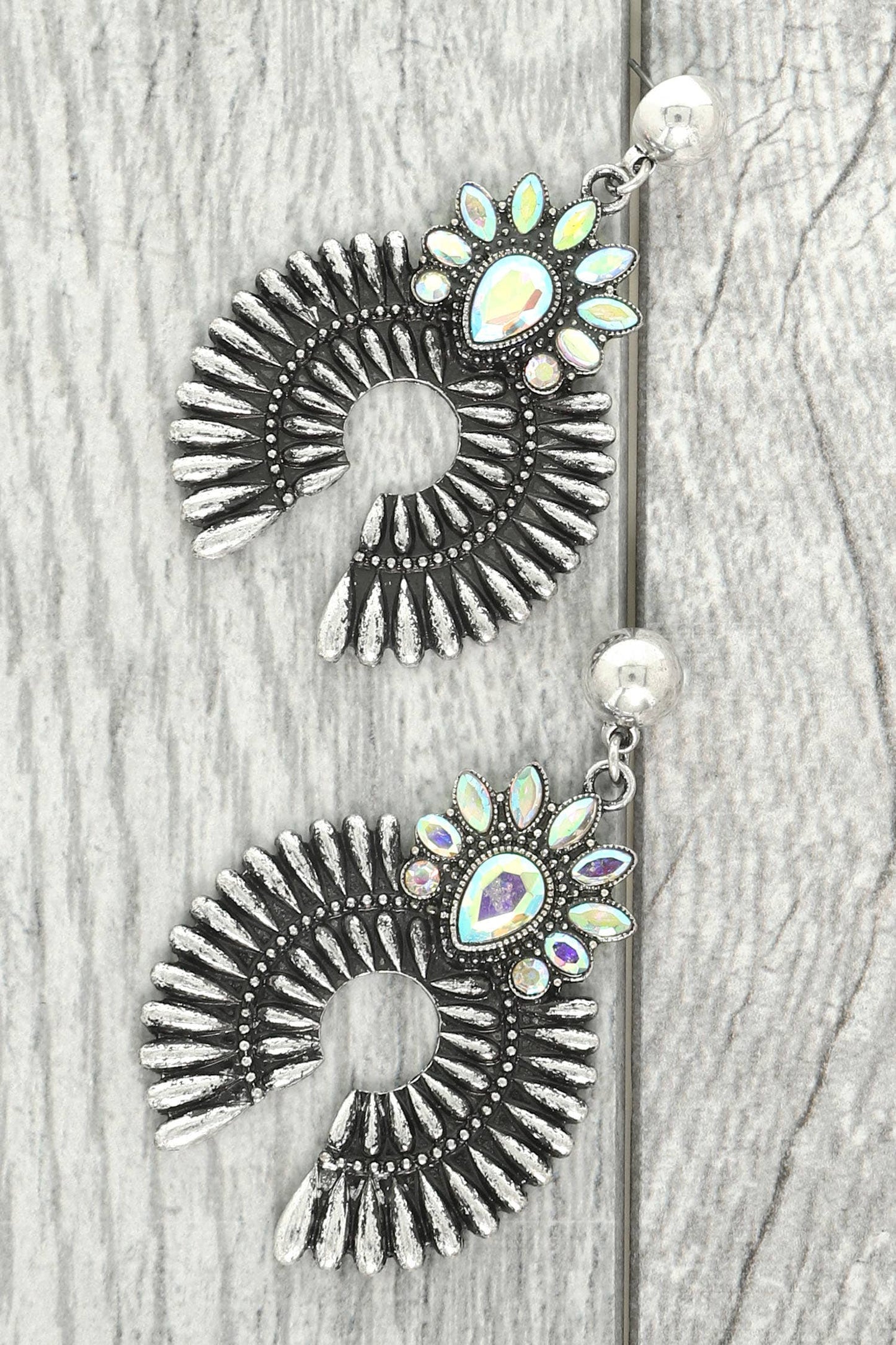 Western Ribbed Crystal Embellished Blossom Earrings