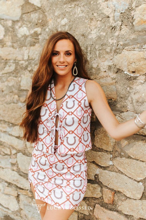 Ivory Horse Shoe Printed Sleeveless Top W Printed Skort Set