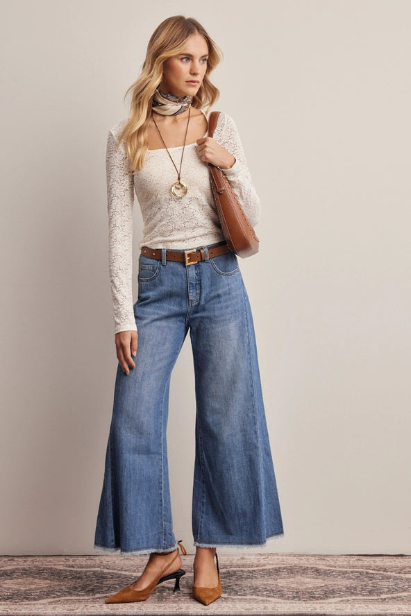 Stretch Floral Lace Knit Top FT0071