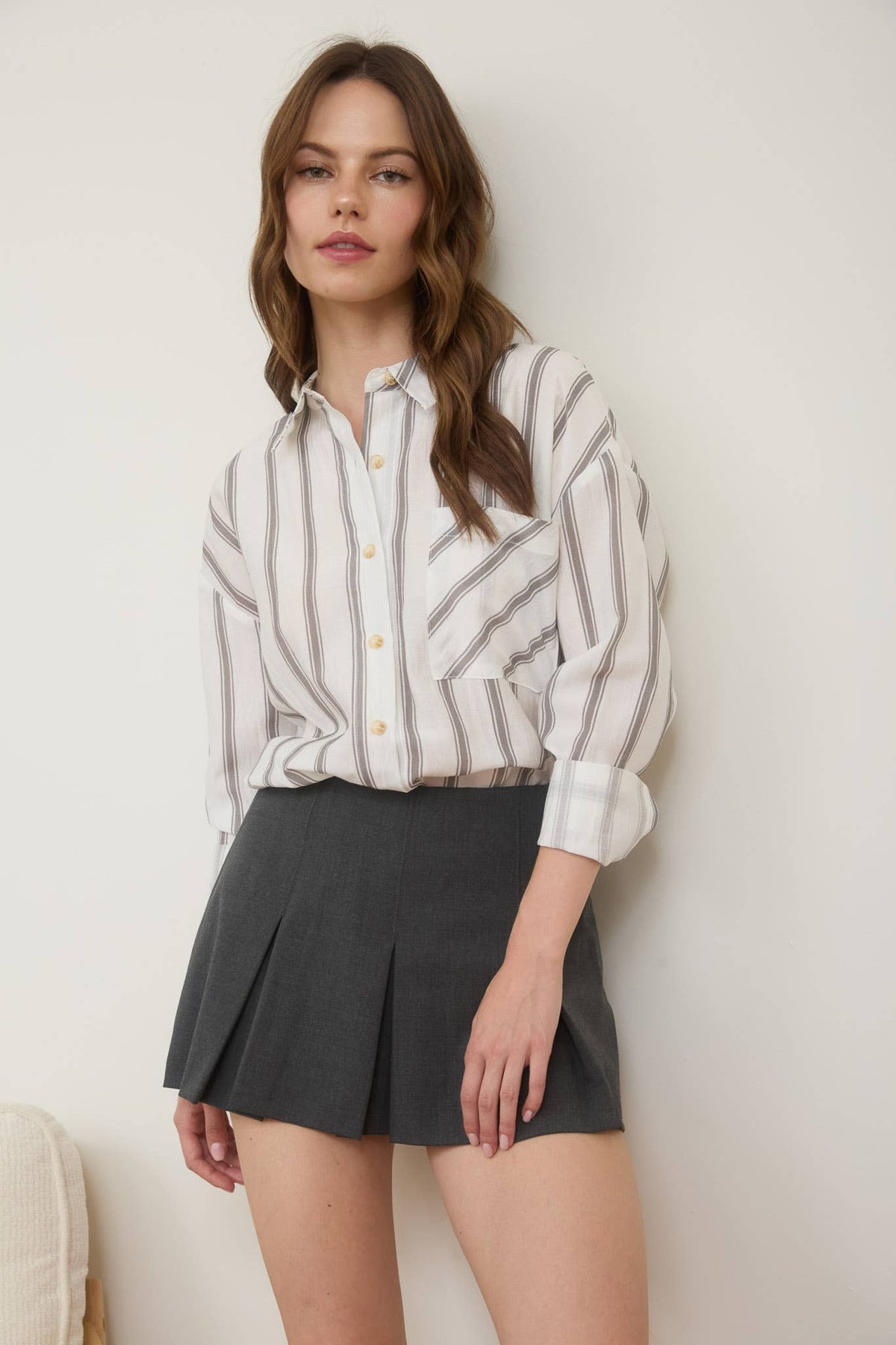 STRIPE LONG SLEEVE COLLARED BUTTON DOWN SHIRT