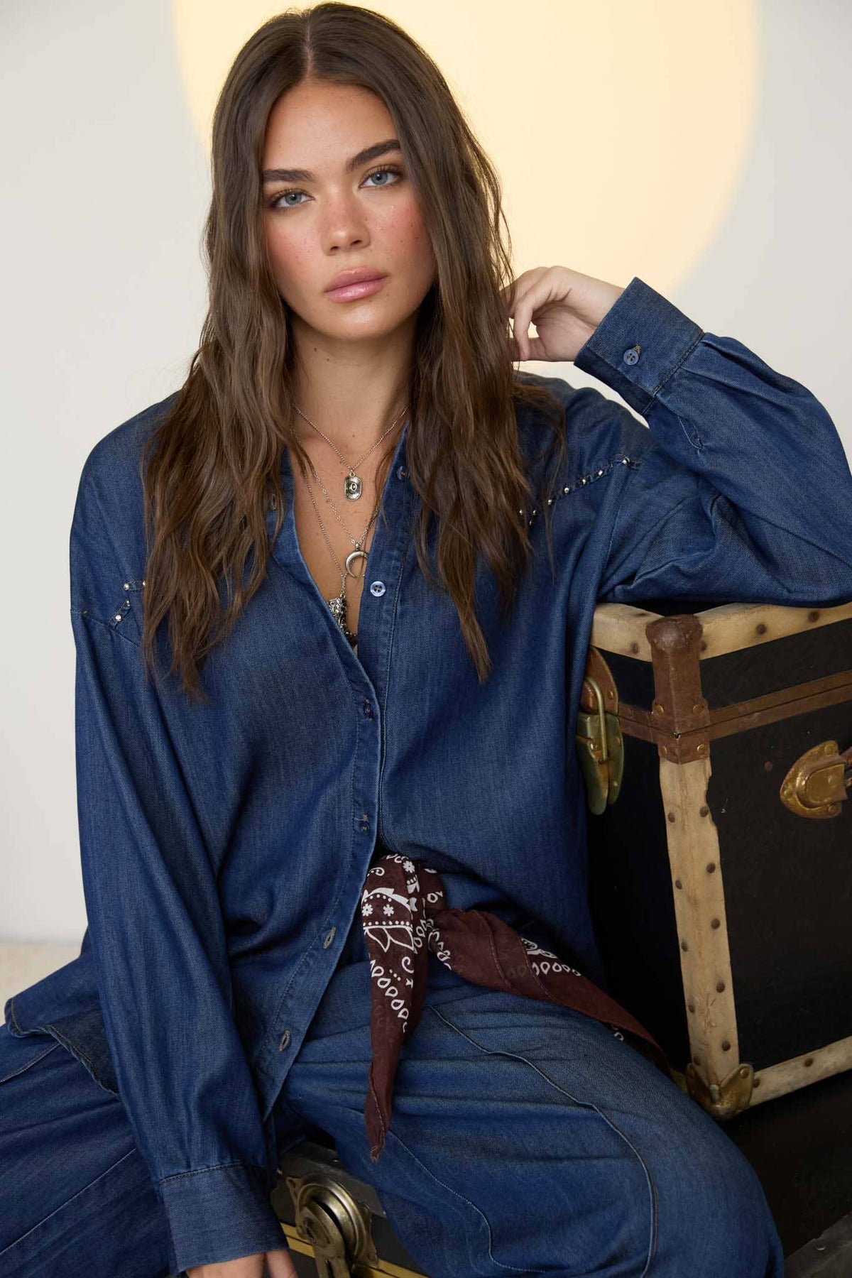 COLLARED BUTTON DOWN STUD DETAIL DENIM SHIRT